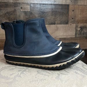 Sorel Black and Navy Ankle Boots